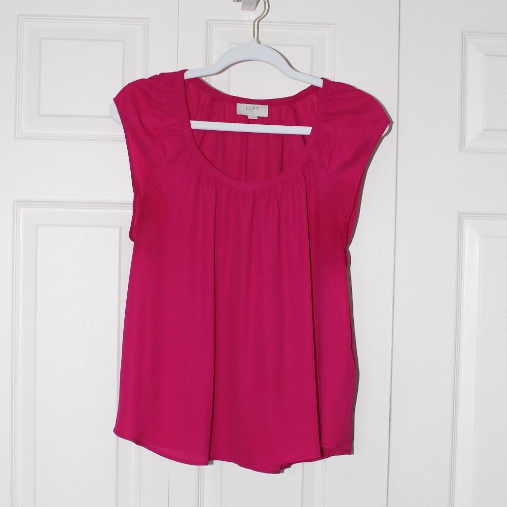 Loft Outlet hot pink cap sleeve blouse size MP